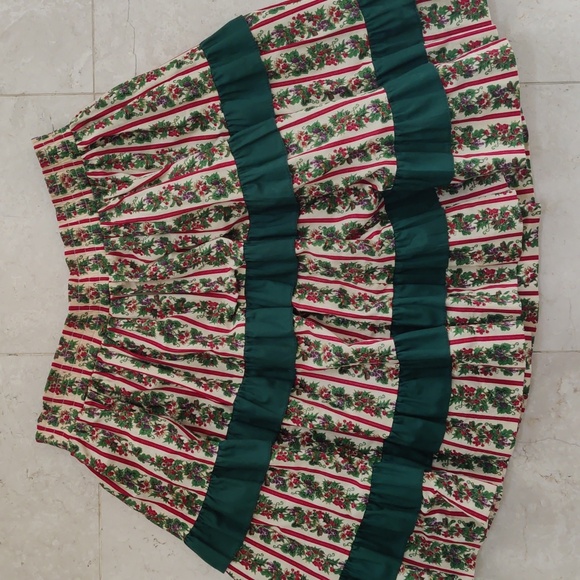 Vintage 70s Square Up Holiday Christmas Holly Berries Fruit Skirt Small🎄🍇 - Picture 1 of 13